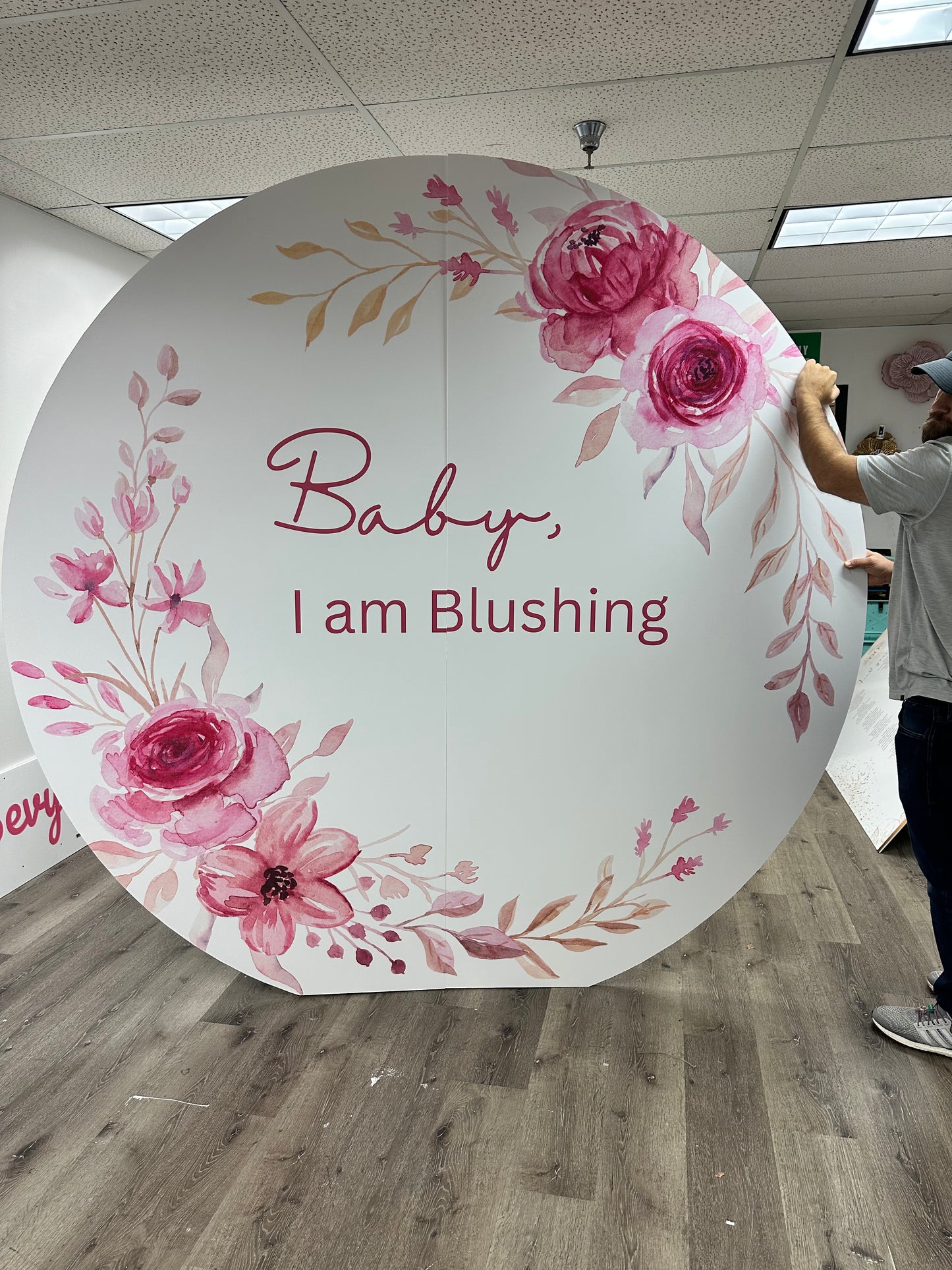 ROUND Cut to Shape Foam Backdrop – WPE Production - Haddad Events LLC